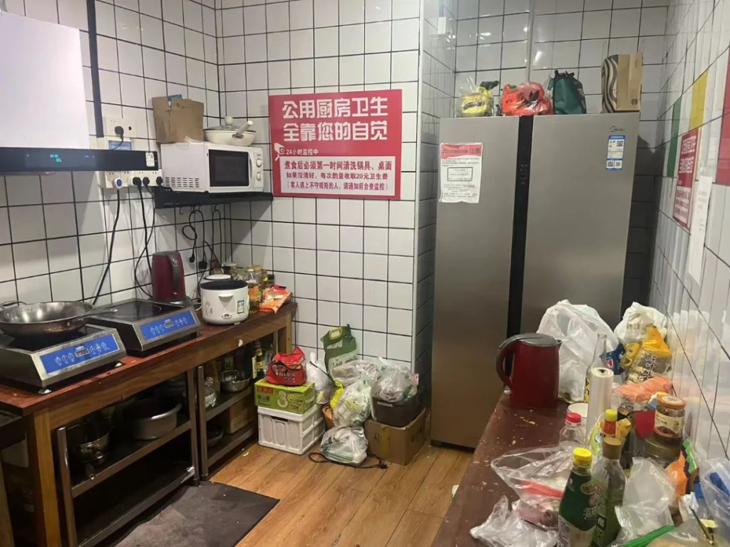 北上广的青旅里,挤满找不到工作的年轻人-银河百科全书