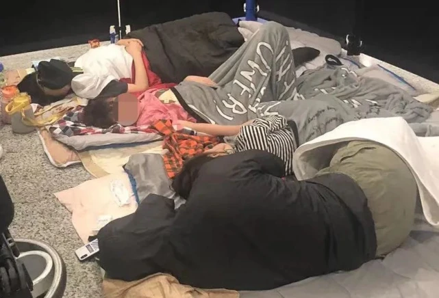上海开始复苏,桥哥还睡在机场-银河百科全书