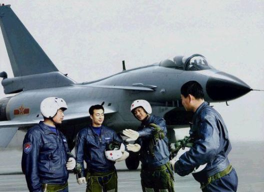 空军家属自述: 1996年,我的丈夫坠机了 31 空军家属自述: 1996年,我的丈夫坠机了