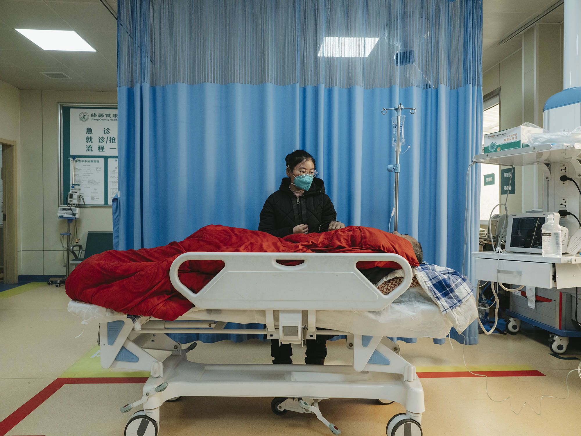 县城医院的艰难新年:CT胶片不够了 老人拖到病重才来 85 5b7c1850d42342a2967bc91a6b844669.jpeg