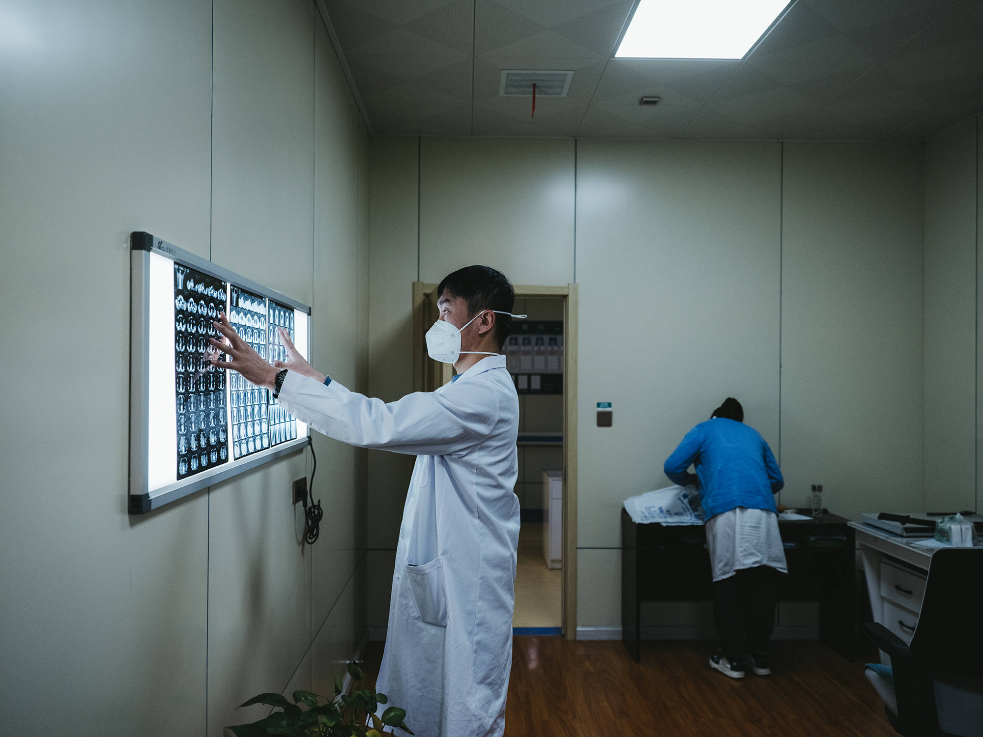 县城医院的艰难新年:CT胶片不够了 老人拖到病重才来 81 f1b5d355d36f4d37a60d9a018726dfe0.jpeg