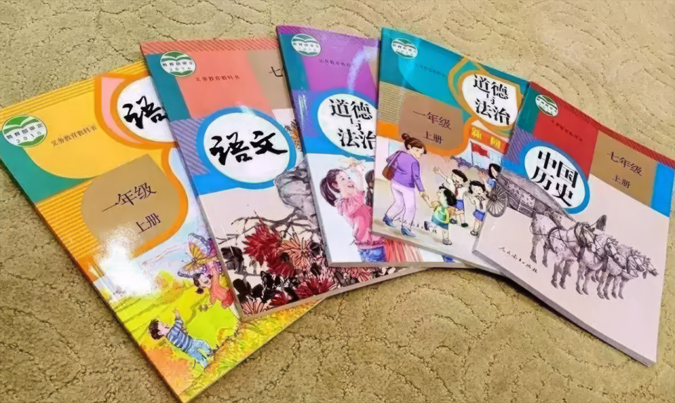蒙语课改五年后,语言夹缝中的蒙古族青年 22 蒙语课改五年后,语言夹缝中的蒙古族青年