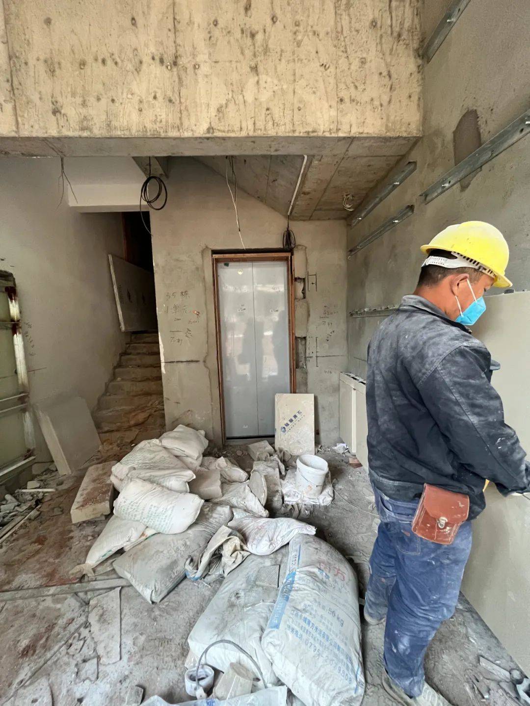 因延期交房停贷一年后,他们被银行告上法庭-银河百科全书
