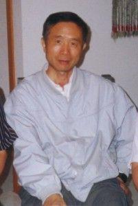 他短暂的一生就是世间一个罕见的传奇——纪念澳华经济学家杨小凯教授 43 9-已经身患重病的杨小凯摄于墨尔本家中
